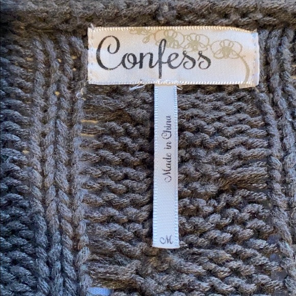 Women’s Gray cozy Cardigan 🤍 - Picture 3 of 4